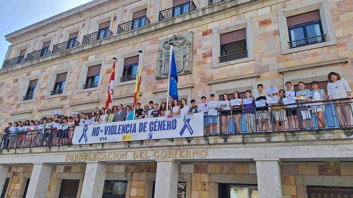 Combina, Muévete y Explora