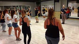 Clase de zumba gratuita en Academia J'Swing
