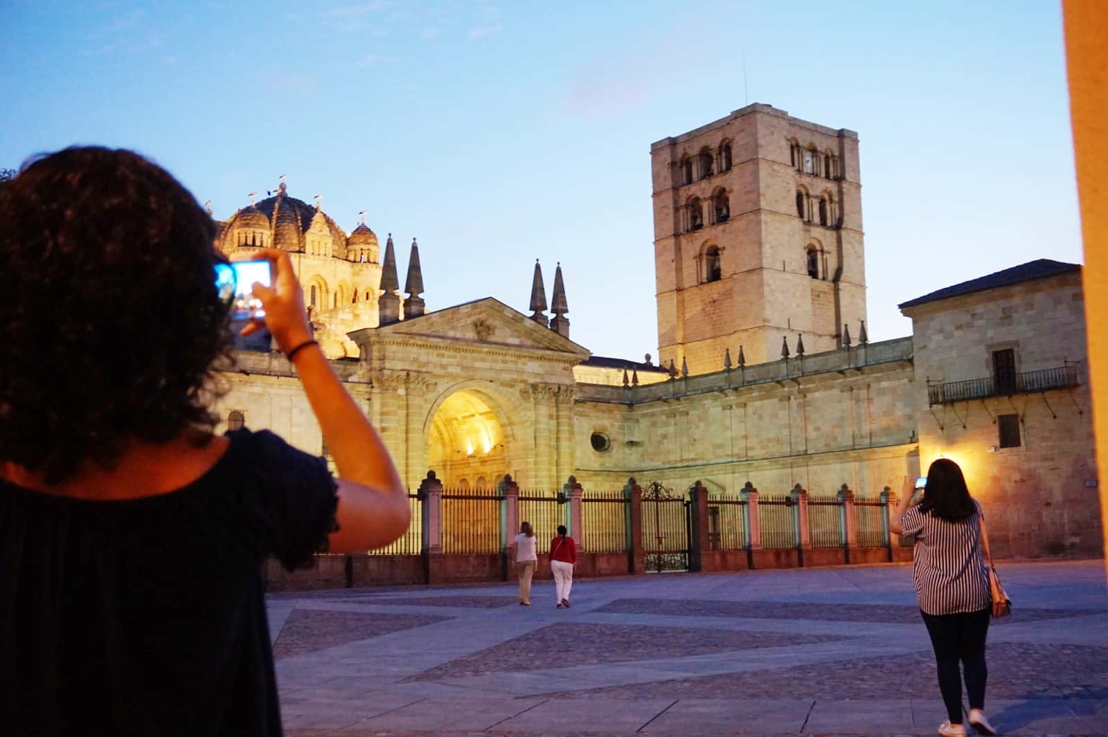 Cine al aire libre en la Plaza de la Catedral