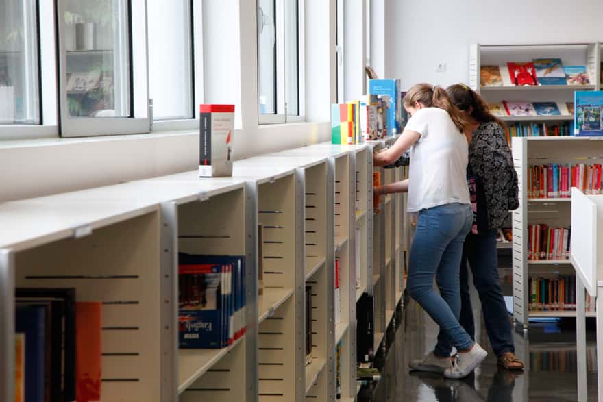 Ipuin dibertigarriak