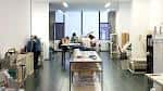 Interior moderno y luminoso del Espacio Alexandra, apto para reuniones o talleres