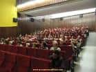 Interior del auditorio del Cine Los Ángeles con butacas ocupadas