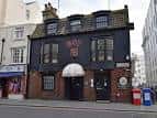 Vista exterior diurna del pub East Street Tap en Brighton