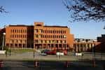 Fachada del Edificio Interfacultativo de la Universidad de Cantabria