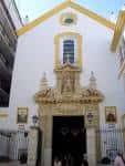 Fachada principal de la Iglesia del Santo Ángel en Sevilla con su portada barroca