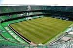 Vista aérea del graderío y el terreno de juego del Estadio Benito Villamarín