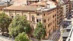 Vista aérea del edificio histórico de Convent Garden en San Sebastián