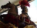 Detalle de la escultura de Longinos a caballo, parte del patrimonio artístico conservado en la Casa Hermandad