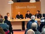 Sala de conferencias de la librería durante la celebración de un acto cultural
