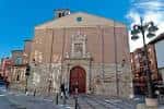 Fachada principal de la Iglesia de San Martín con su portada barroca
