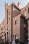 Fachada de ladrillo y arquitectura exterior del Colegio Mayor Peñafiel en Valladolid