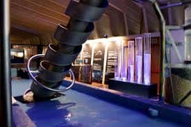 Exhibición interactiva sobre el agua en el interior de las instalaciones del museo