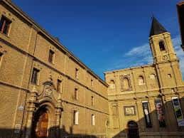 Fachada histórica del Centro de Historias de Zaragoza en el antiguo Convento de San Agustín
