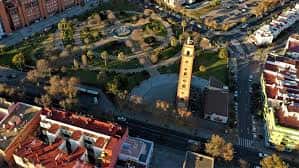 Vista aérea de la Torre de los Perdigones y la disposición del parque circundante
