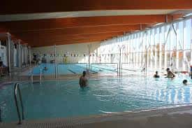 Instalaciones de la piscina cubierta en el polideportivo de Abetxuko
