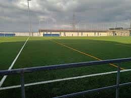 Vista general del campo de fútbol de Matalablima desde el vallado perimetral