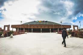 Vista panorámica exterior del Complejo Deportivo Universitario de la UMA