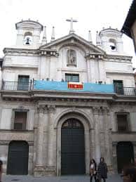 Fachada principal de la Iglesia Penitencial de la Santa Vera Cruz en Valladolid