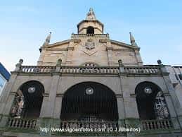 Fachada principal de la Iglesia de Nuestra Señora del Carmen en Vigo