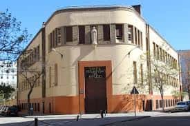 Fachada principal de la Santa y Real Hermandad del Refugio en Zaragoza