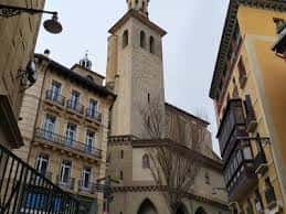 Fachada lateral de la Iglesia de Santa Engracia en la Plaza
