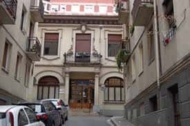 Fachada principal del Centro Municipal de Zabala en Bilbao