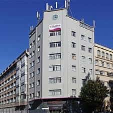 Fachada principal del centro educativo Egibide Jesús Obrero