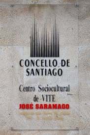 Placa de identificación del Centro Sociocultural José Saramago en Vite