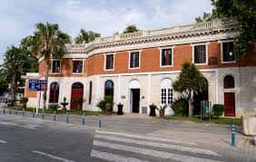 Vista exterior de la fachada principal de la Sede Tecnológica de la UNIA en Málaga