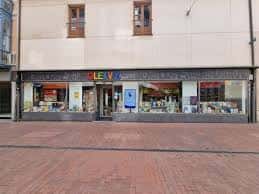 Fachada exterior de la librería Oletvm en Valladolid