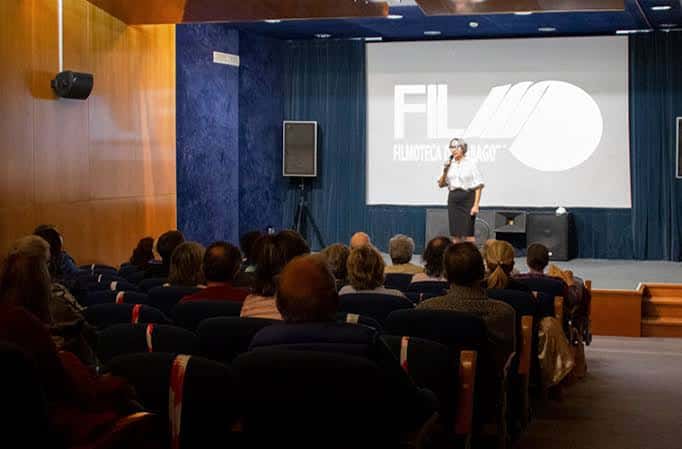 Sala de cine de la Filmoteca de Zaragoza durante una presentación o proyección