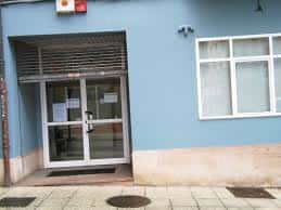 Entrada principal del Centro Social de Argañosa