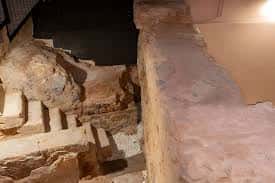 Detalle de las ruinas arqueológicas expuestas en el interior de la Domus del Pórtico