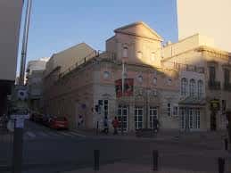 Vista exterior del Teatro Apolo en Almería