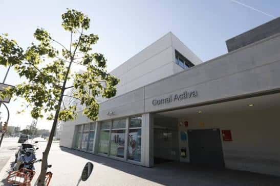 Fachada exterior del edificio Gornal Activa en L'Hospitalet de Llobregat
