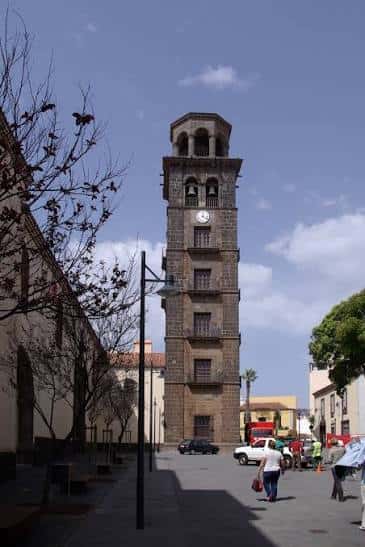 Torre de la Iglesia de la Concepción en San Cristóbal de La Laguna durante el día
