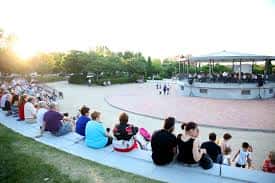 Concierto al atardecer en el kiosco del Parque de la Fuente