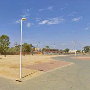 Vista general del Recinto Ferial Colombino con zonas pavimentadas y áreas verdes