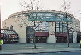Fachada exterior del centro de eventos York Barbican