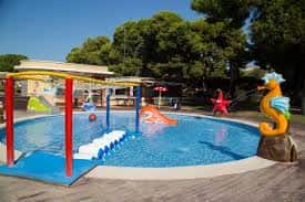 Zona infantil del Complejo Parque del Oeste con juegos acuáticos