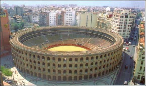 Vista aérea de la Plaza de Toros de Valencia y su entorno urbano