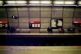 Plano detallado de la estación de metro Deustu en Bilbao