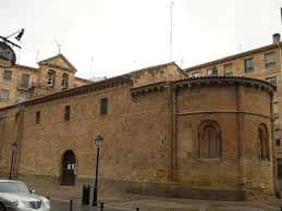 Vista exterior del edificio histórico de Calibre Club en Salamanca