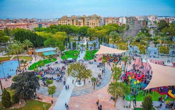 Vista aérea del Parque de la Compañía mostrando zonas de eventos y áreas verdes
