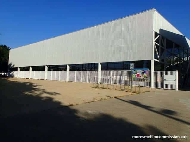 Fachada exterior del Polideportivo Municipal Eusebi Millan en Mataró