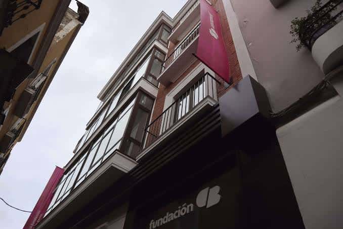 Fachada de la sede de la Fundación CB en Badajoz