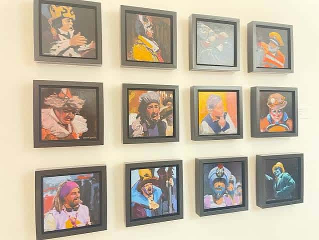 Exposición de cuadros con personajes del Carnaval de Cádiz