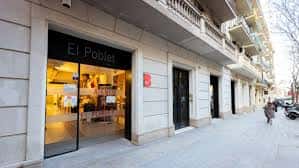 Fachada exterior del Ateneu el Poblet en la calle