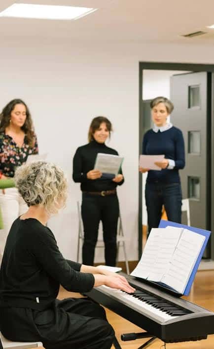 Clase de canto con pianista acompañante
