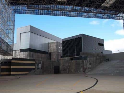 Fachada exterior del polideportivo Juan de la Cierva